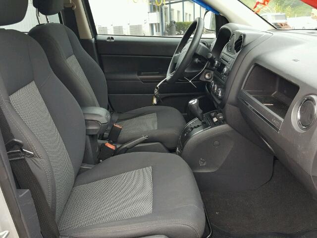 1J4NF4FB7AD617520 - 2010 JEEP COMPASS SP 银色 照片 5