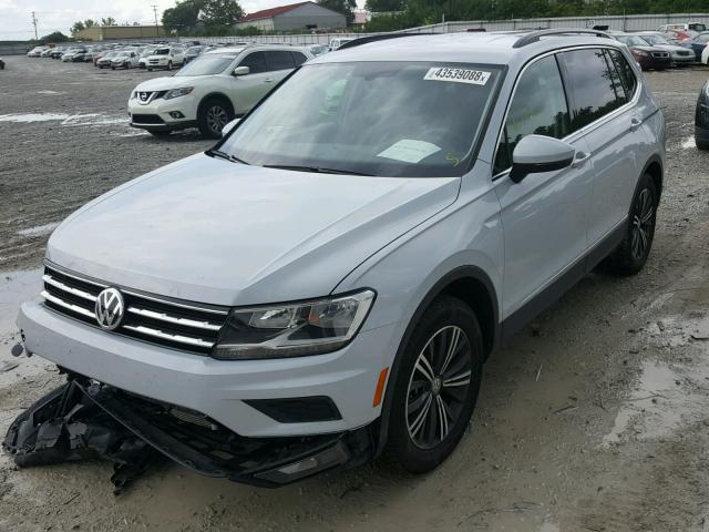 3VV2B7AX6JM035388 - 2018 VOLKSWAGEN TIGUAN SE GRAY photo 2