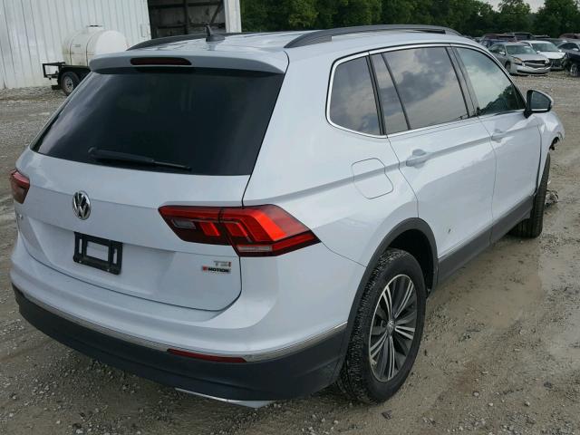 3VV2B7AX6JM035388 - 2018 VOLKSWAGEN TIGUAN SE Grau Foto 4