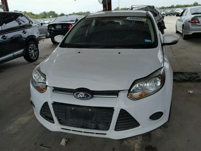 1FADP3F27DL324659 - 2013 FORD FOCUS WHITE photo 9