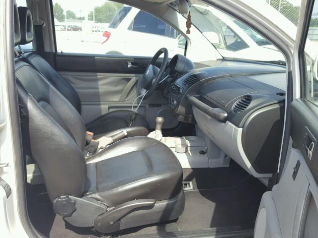 3VWCC21C8YM428820 - 2000 VOLKSWAGEN NEW BEETLE თეთრი ფოტო 5