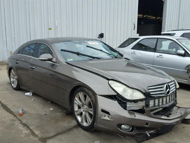 WDDDJ75X56A016393 - 2006 MERCEDES-BENZ CLS 500C BROWN photo 1