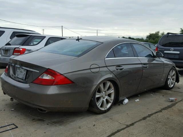 WDDDJ75X56A016393 - 2006 MERCEDES-BENZ CLS 500C BROWN photo 4