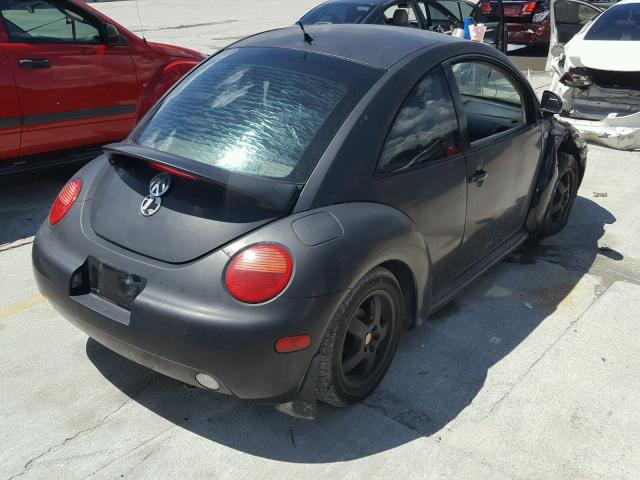 3VWCA21CXXM400408 - 1999 VOLKSWAGEN NEW BEETLE შავი ფოტო 4