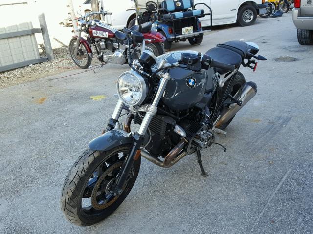 WB10J1308HZ731410 - 2017 BMW R NINE T P GRAY photo 2