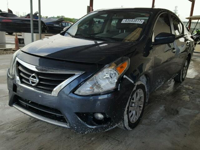 3N1CN7AP3HL819282 - 2017 NISSAN VERSA S GREEN photo 2