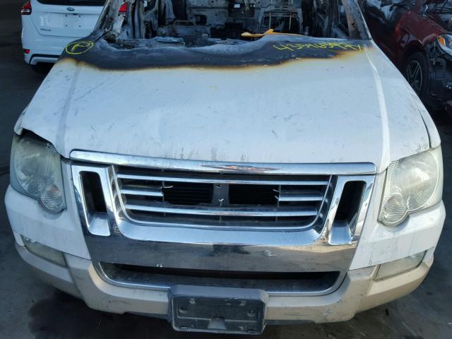 1FMEU64E76UB29563 - 2006 FORD EXPLORER E WHITE photo 7