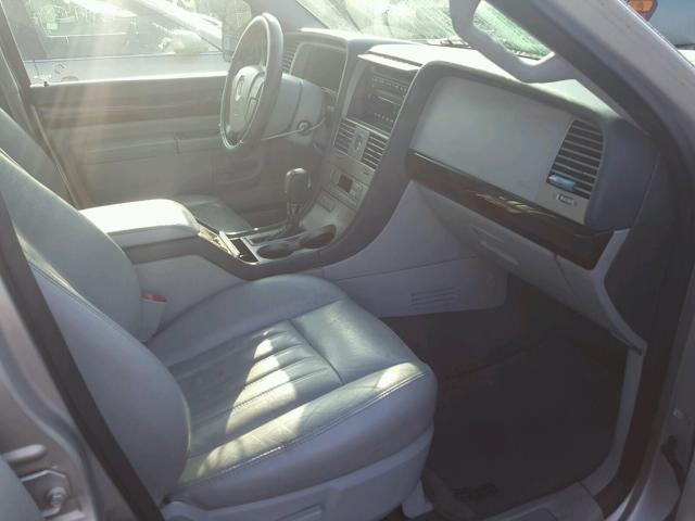 5LMEU88H34ZJ12580 - 2004 LINCOLN AVIATOR GRAY photo 5
