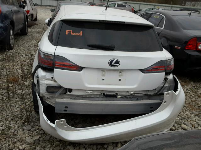 JTHKD5BH8D2126810 - 2013 LEXUS CT 200 WHITE photo 9