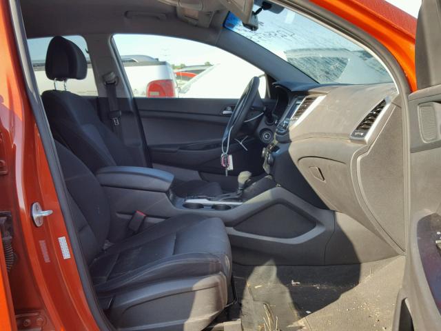 KM8J23A48GU115946 - 2016 HYUNDAI TUCSON SE ORANGE photo 5