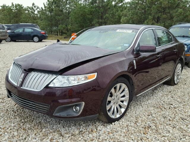 1LNHL9FT9BG613160 - 2011 LINCOLN MKS MAROON photo 2