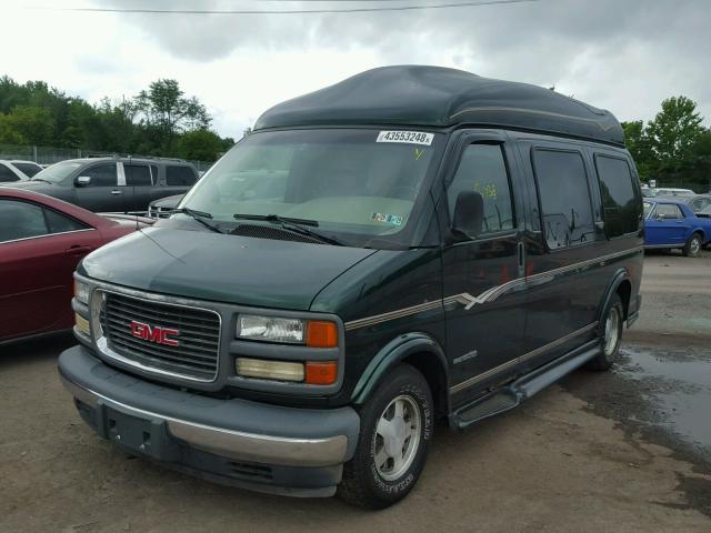 1GDFG15R721173641 - 2002 GMC SAVANA RV GREEN photo 2