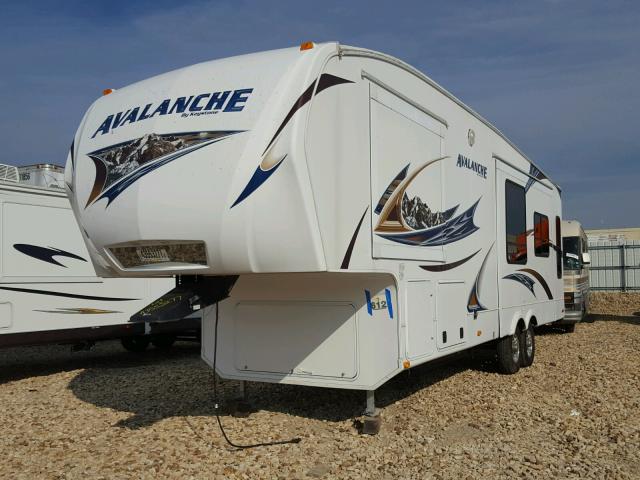 4YDF29027CE760246 - 2012 KEYSTONE AVALANCHE TAN photo 2