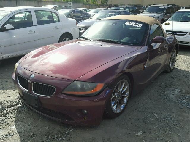 4USBT33423LS44245 - 2003 BMW Z4 BURGUNDY photo 2