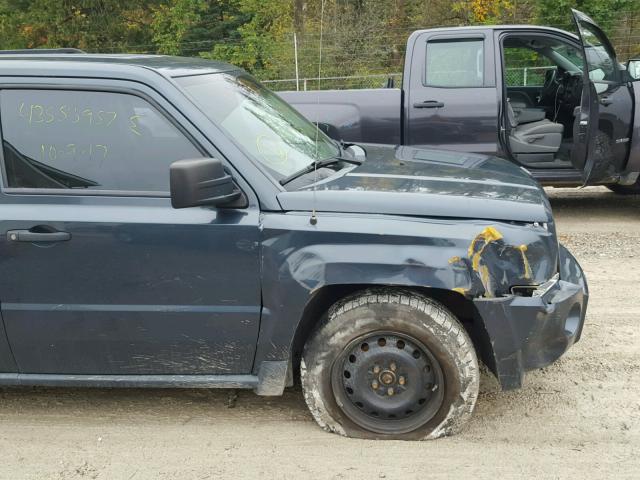 1J8FT28W08D554142 - 2008 JEEP PATRIOT SP GRAY photo 9