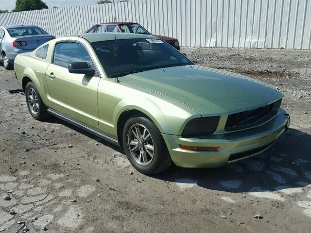 1ZVFT80N255136083 - 2005 FORD MUSTANG GREEN photo 1