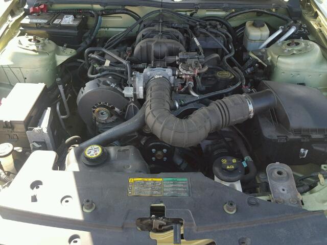 1ZVFT80N255136083 - 2005 FORD MUSTANG GREEN photo 7