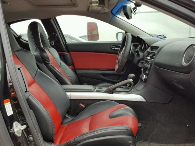 JM1FE17N040131387 - 2004 MAZDA RX8 أسود صورة 5