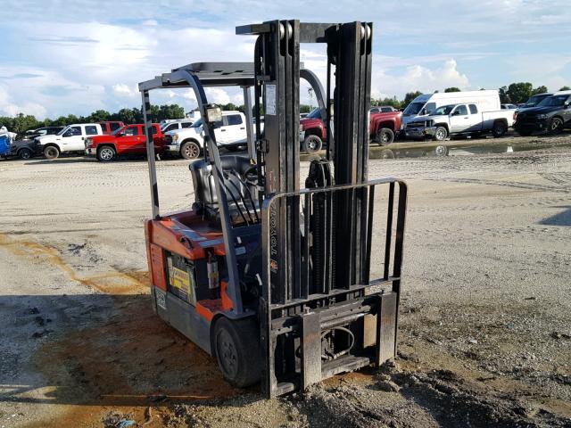 15556 - 2006 TOYOTA FORKLIFT ORANGE photo 1