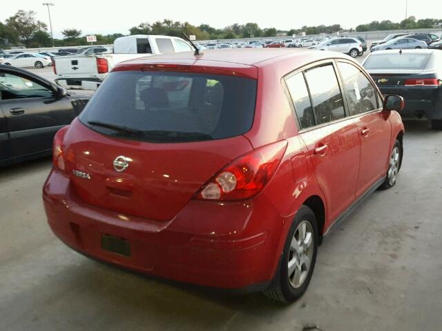 3N1BC13E27L374042 - 2007 NISSAN VERSA RED photo 4