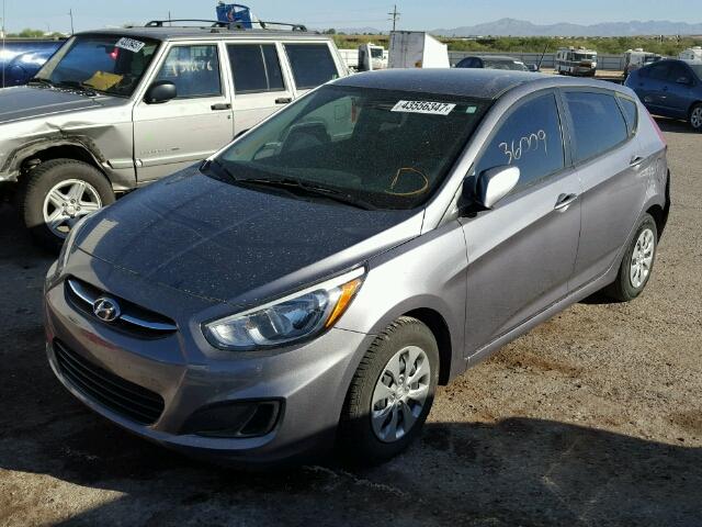 KMHCT5AE4FU233498 - 2015 HYUNDAI ACCENT GS GRAY photo 2