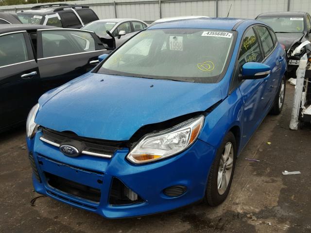 1FADP3K28EL461276 - 2014 FORD FOCUS BLUE photo 2