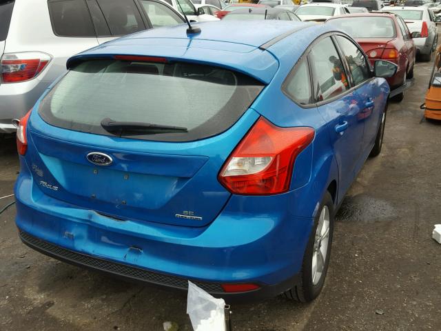 1FADP3K28EL461276 - 2014 FORD FOCUS BLUE photo 4