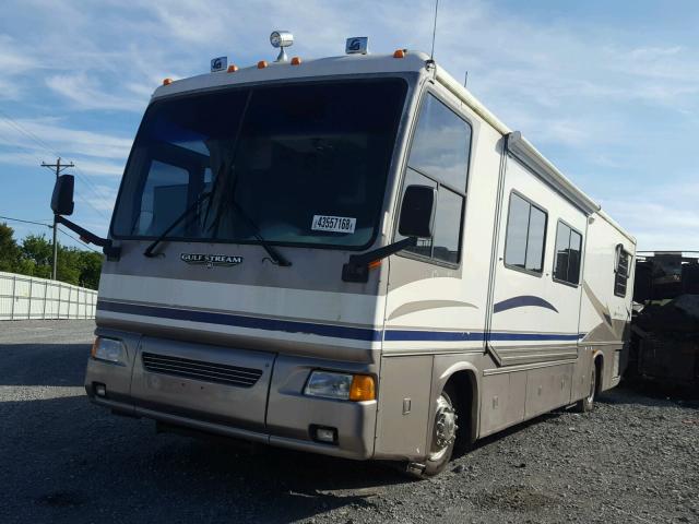 4VZBK1097VC025733 - 1997 GULF SCENIC CRU WHITE photo 2