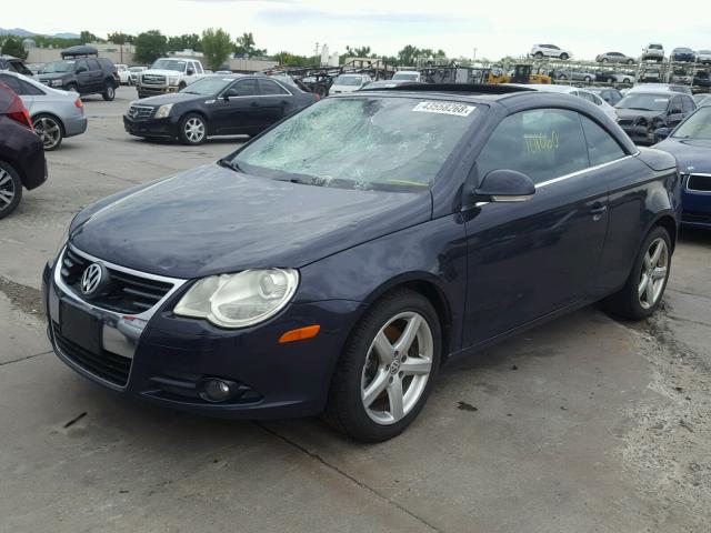 WVWCA71F07V042641 - 2007 VOLKSWAGEN EOS 2.0T S BLUE photo 2