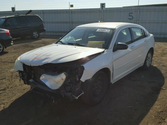 1C3LC46KX8N185908 - 2008 CHRYSLER SEBRING LX WHITE photo 2