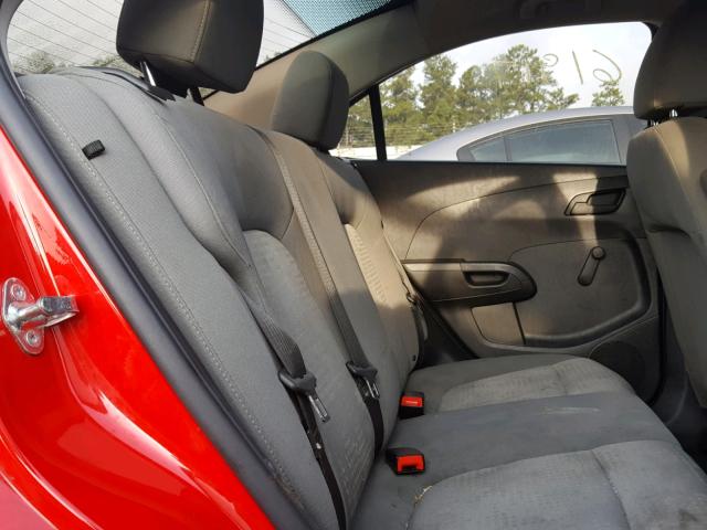 1G1JA5SH3F4110990 - 2015 CHEVROLET SONIC LS RED photo 6