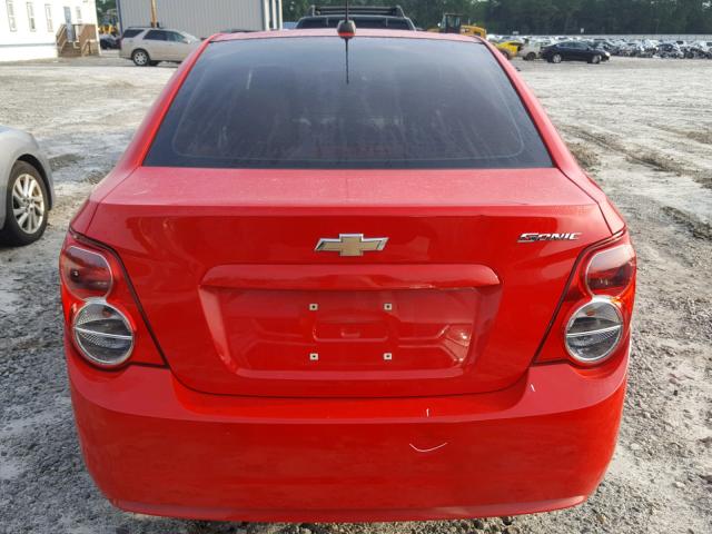 1G1JA5SH3F4110990 - 2015 CHEVROLET SONIC LS RED photo 9