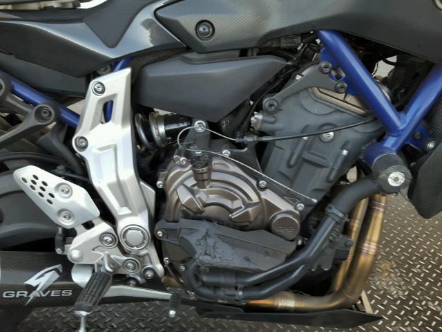 JYARM06Y3FA000615 - 2015 YAMAHA FZ07 C CHARCOAL photo 7