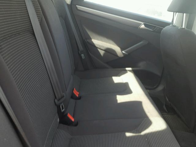 1VWAT7A33GC060311 - 2016 VOLKSWAGEN PASSAT S Weiß Foto 6