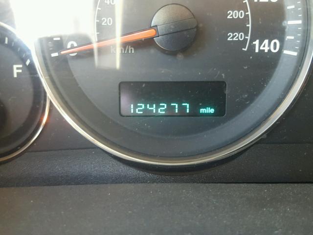 1J8HG68297C556929 - 2007 JEEP COMMANDER SILVER photo 8