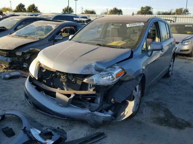 3N1BC13E57L350768 - 2007 NISSAN VERSA S GRAY photo 2