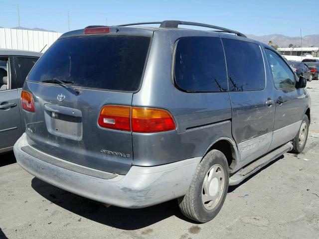 4T3ZF13C4WU057694 - 1998 TOYOTA SIENNA LE CHARCOAL photo 4