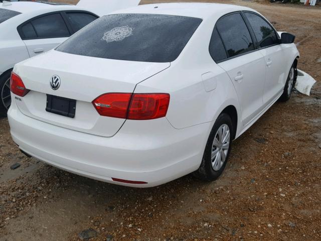 3VW1K7AJ3DM255207 - 2013 VOLKSWAGEN JETTA BASE Սպիտակ լուսանկար 4