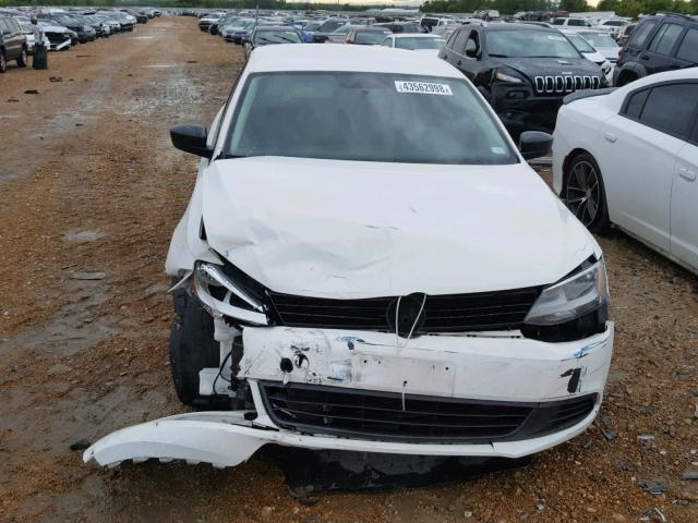 3VW1K7AJ3DM255207 - 2013 VOLKSWAGEN JETTA BASE Սպիտակ լուսանկար 9