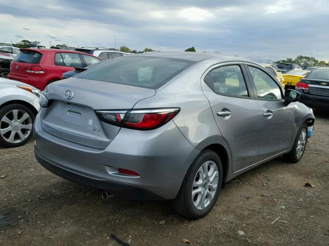 3MYDLBZV5GY140677 - 2016 TOYOTA SCION IA GRAY photo 4