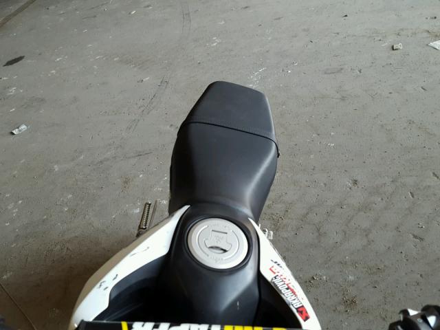 MLHJC6110F5108603 - 2015 HONDA GROM 125 WHITE photo 6