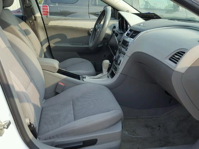 1G1ZA5EU1CF389416 - 2012 CHEVROLET MALIBU LS თეთრი ფოტო 5