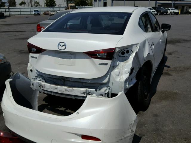 JM1BM1T73F1253635 - 2015 MAZDA 3 SV WHITE photo 4