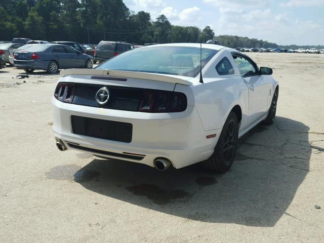 1ZVBP8AM2E5290396 - 2014 FORD MUSTANG WHITE photo 4