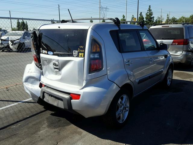 KNDJT2A20B7706368 - 2011 KIA SOUL + SILVER photo 4