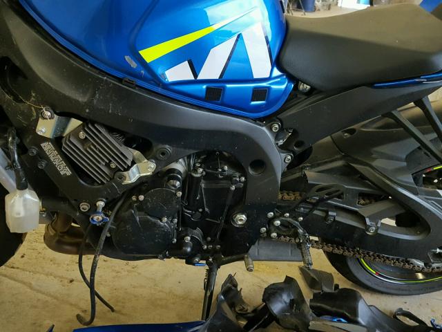 JS1GR7MA0F2101112 - 2015 SUZUKI GSX-R750 BLUE photo 7