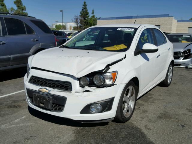 1G1JE5SG6E4127521 - 2014 CHEVROLET SONIC LTZ WHITE photo 2