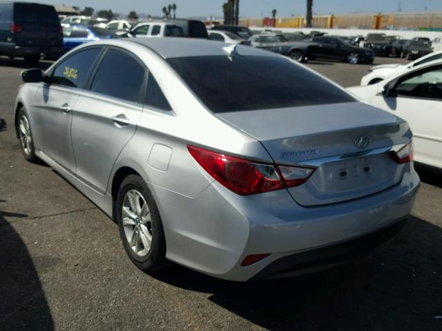 5NPEB4AC5EH867159 - 2014 HYUNDAI SONATA GLS SILVER photo 3