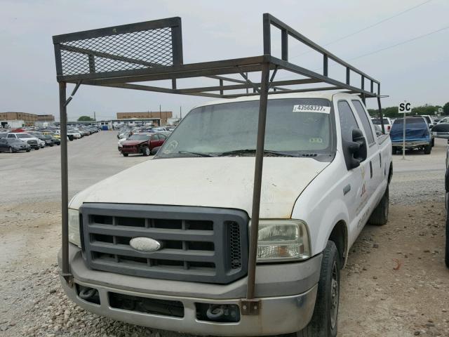 1FTSW20525EA03524 - 2005 FORD F250 WHITE photo 2