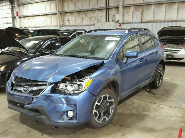 JF2GPABC3H8204958 - 2017 SUBARU CROSSTREK BLUE photo 2